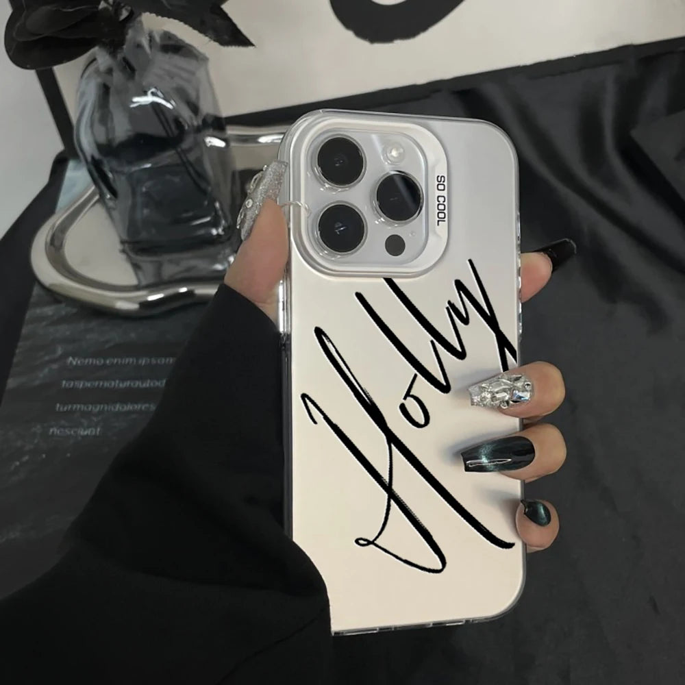 Capa iPhone Personalizada com Nome em Caligrafia — Acabamento Fosco e Impressão UV