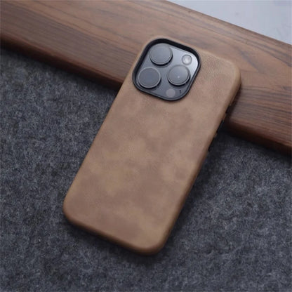 Capa de Couro Crazy Horse com MagSafe para iPhone — Design Vintage e Carregamento Magnético