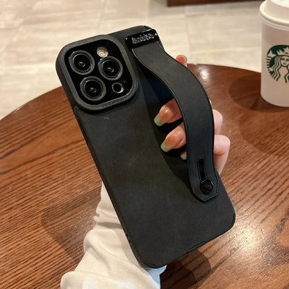 Capa de Couro Premium com Alça de Pulso para iPhone — Proteção Elegante e Confortável