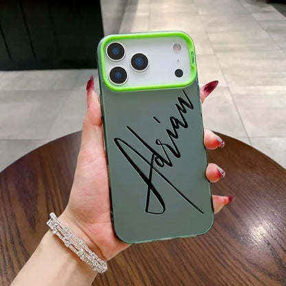 Capa iPhone Personalizada com Nome em Caligrafia — Acabamento Fosco e Impressão UV