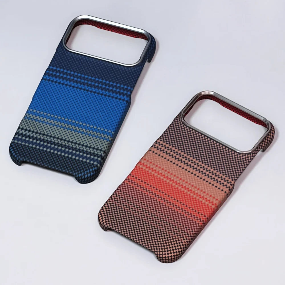 Capa Ultra Fina em Fibra de Carbono para iPhone — Proteção Antichoque com Lente de Câmera em Liga Metálica