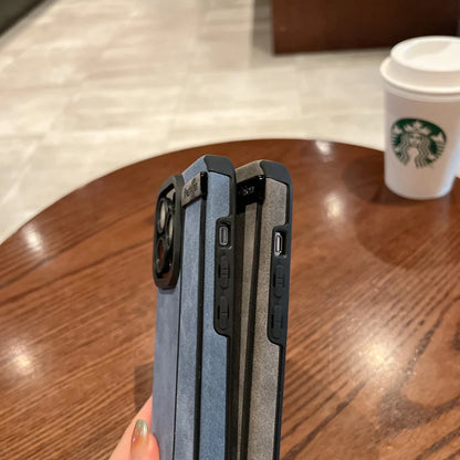 Capa de Couro Premium com Alça de Pulso para iPhone — Proteção Elegante e Confortável