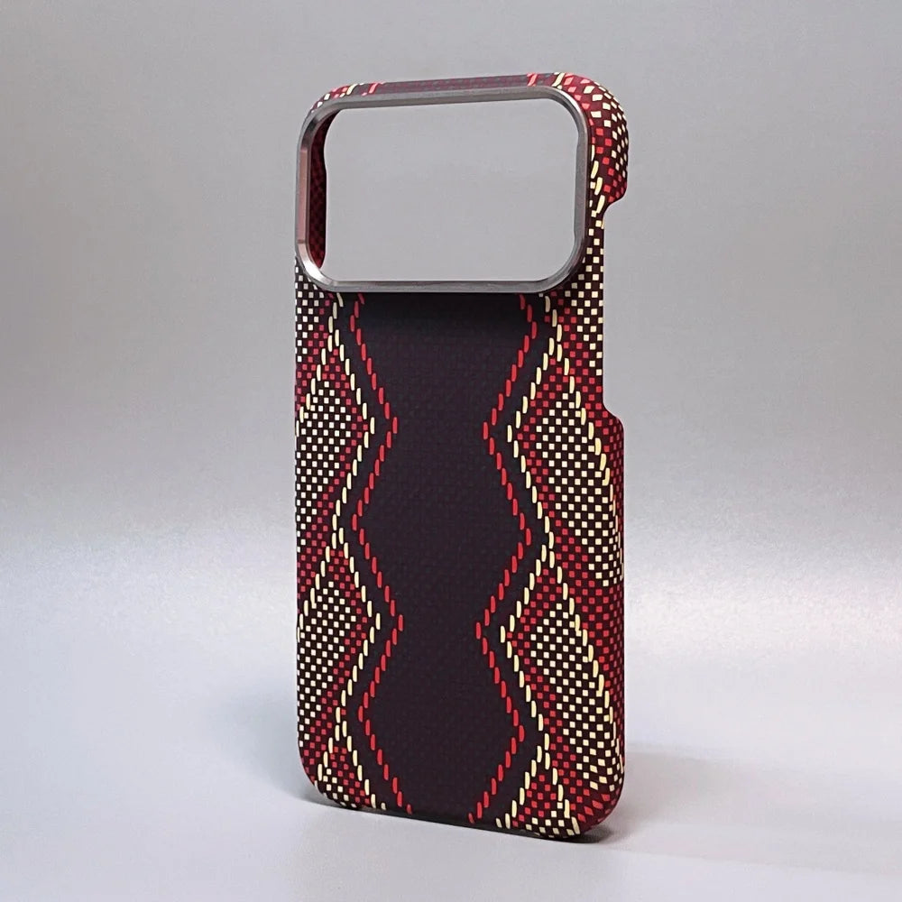 Capa Ultra Fina em Fibra de Carbono para iPhone — Proteção Antichoque com Lente de Câmera em Liga Metálica