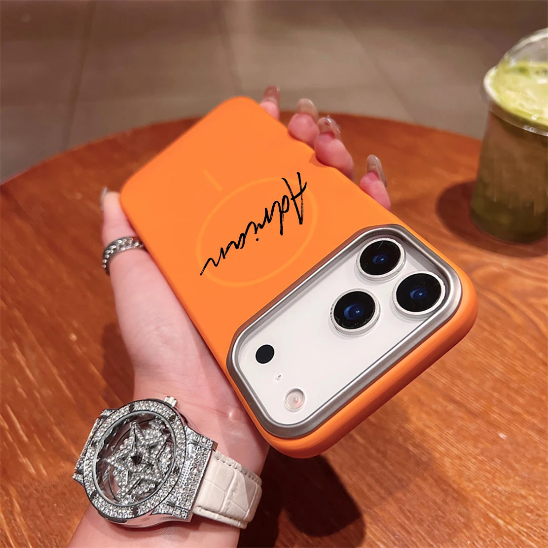 Capa Iphone Personalizada com Nome — Magnética, Antichoque e Compatível com Carregamento Sem Fio