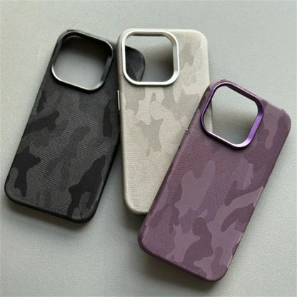 Capa Camuflada de Couro com MagSafe para iPhone — Proteção Antichoque Estilo Armor