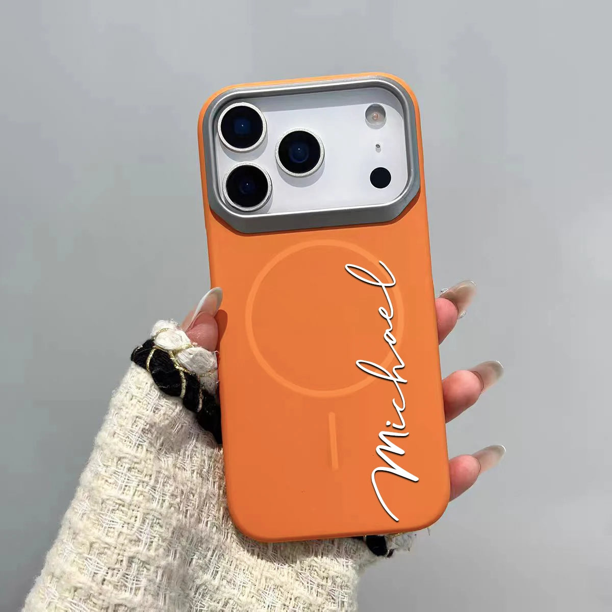 Capa Magnética Personalizada com Nome — Fosca, Antichoque e Compatível com Carregamento Sem Fio