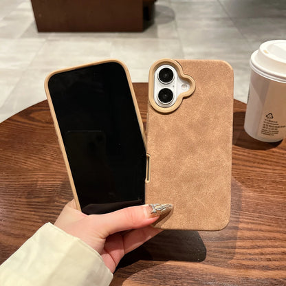 Capa de Couro Camurça Premium com Acabamento Macio para iPhone — Proteção Antichoque e Design Elegante