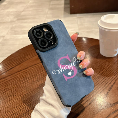 Capa Personalizada com Nome e Letra Inicial Colorida de Couro  para iPhone