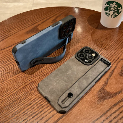 Capa de Couro Premium com Alça de Pulso para iPhone — Proteção Elegante e Confortável