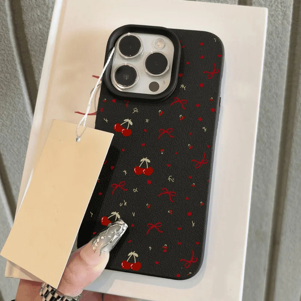 Capa de Silicone com Acabamento em Couro para iPhone — Proteção Antichoque e Design Minimalista